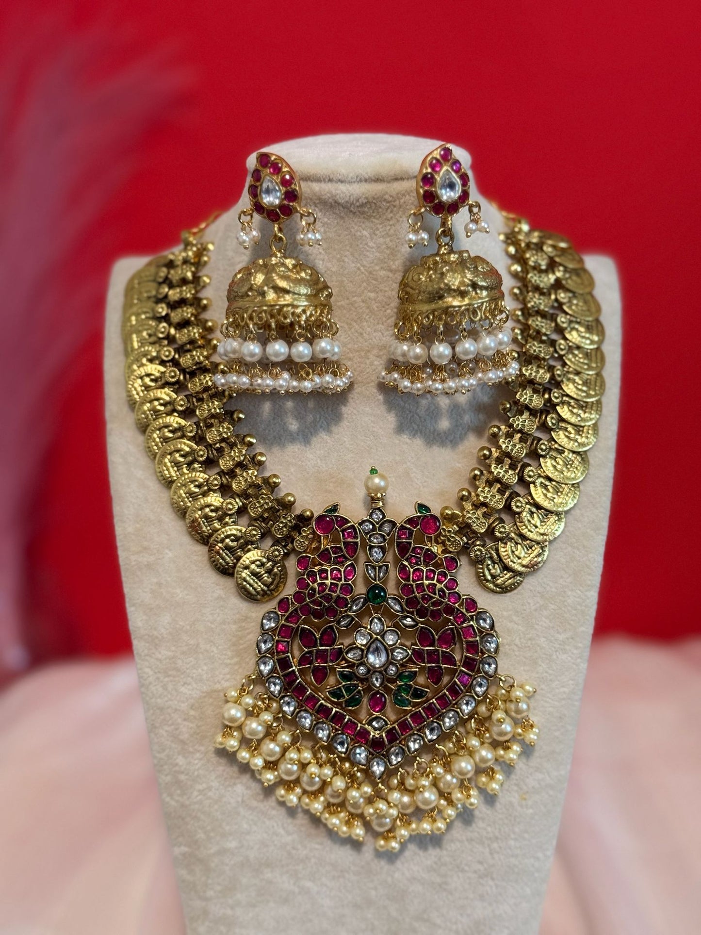 Kasulaperu Short with Jadavu kundhan.