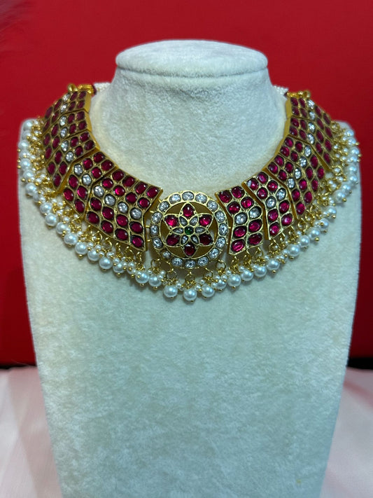 An Exquisite Jadavu Kundhan Pink Stone Butta Choker.
