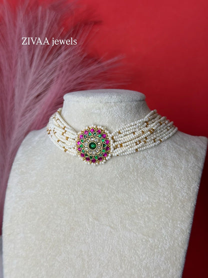 Simple Sleek Jadavu Kundhan Pearl Choker